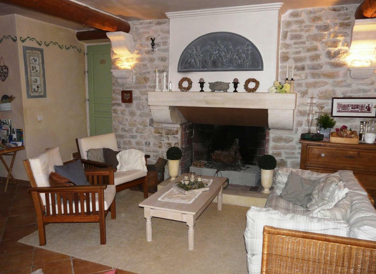 La Capucine Bed & Breakfast Lagnes Exterior photo