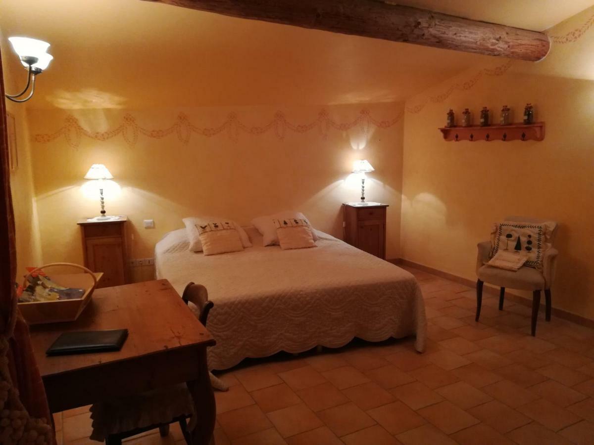 La Capucine Bed & Breakfast Lagnes Exterior photo