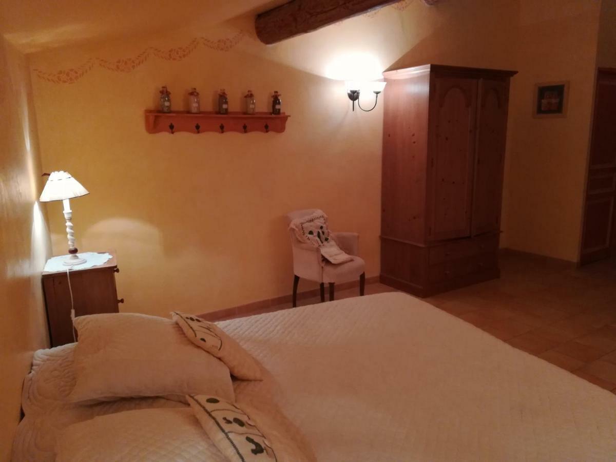 La Capucine Bed & Breakfast Lagnes Exterior photo